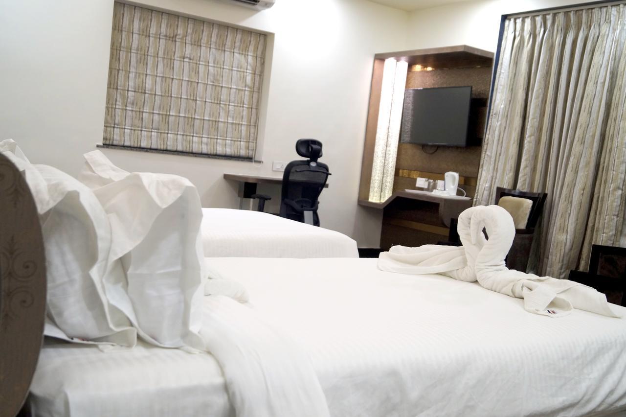 Hotel Silver Arcade Malda Ngoại thất bức ảnh