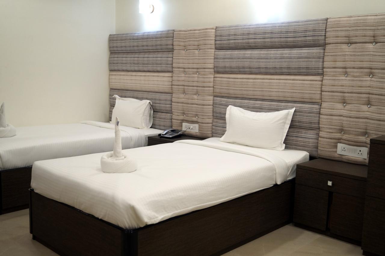 Hotel Silver Arcade Malda Ngoại thất bức ảnh